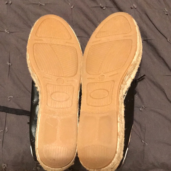 Chinese Laundry Black faux leather sneakers - Picture 4 of 4